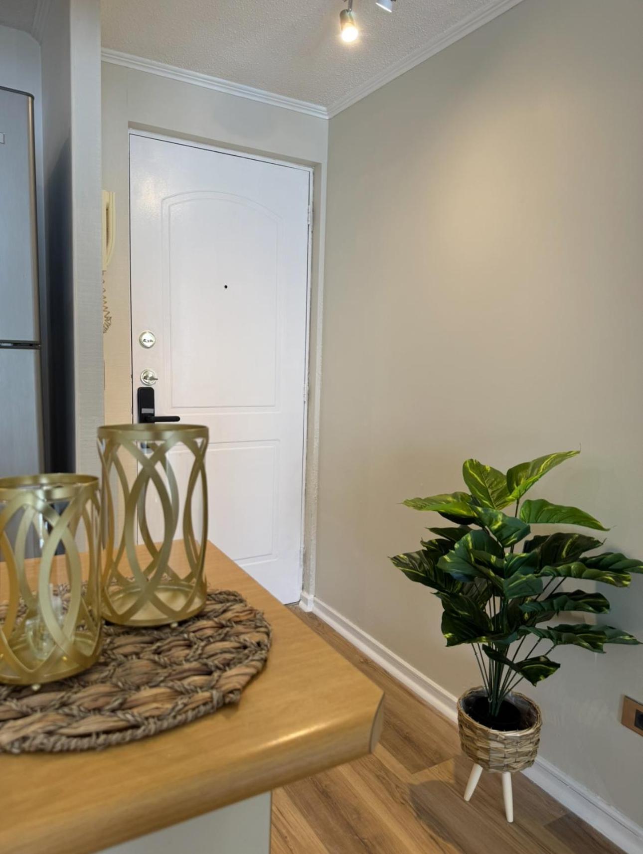 Cr Teatinos - Centro Apartment